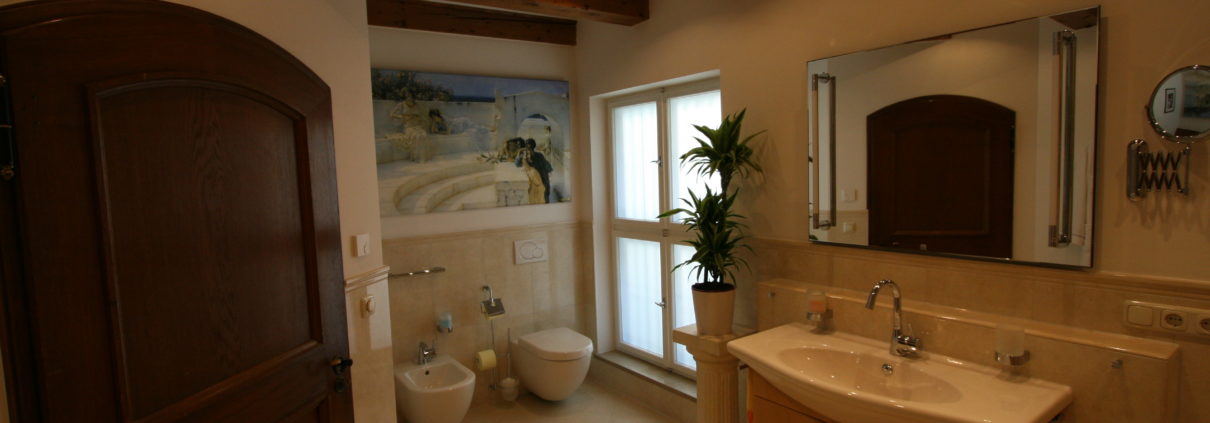 WC mit Bidet im italienischen Stil nach Badrenovierung
