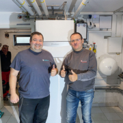 Vaillant Wärmepumpe eingebaut im Keller